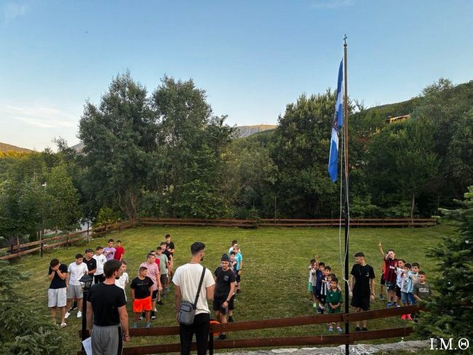 260731 Κατασκήνωση 04 Σημαία 01